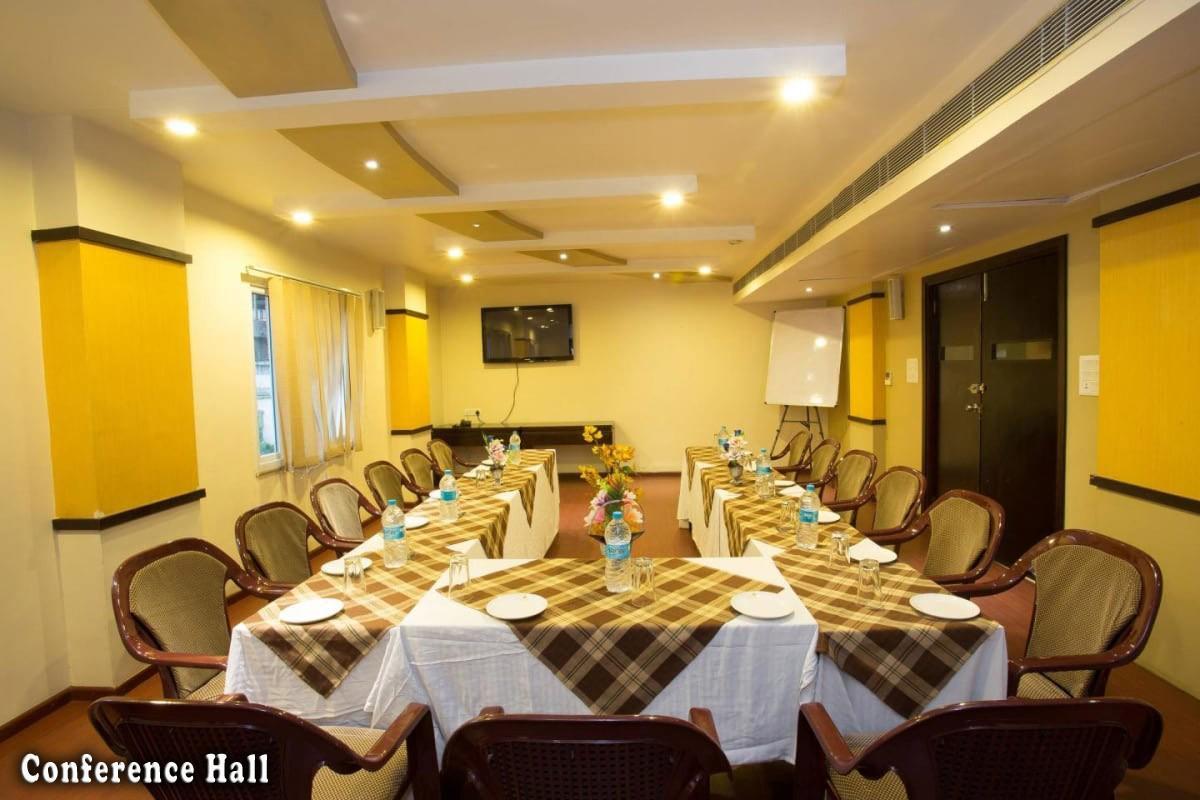 Gold Leaf Hotel Ουνταϊπούρ Εξωτερικό φωτογραφία
